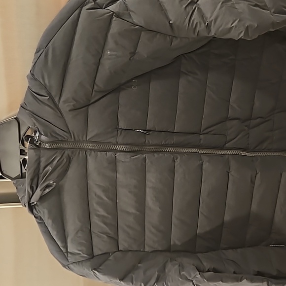 VUORI Steadfast Full Zip Hooded Jacket ~ Black Large L NWT - Picture 10 of 16